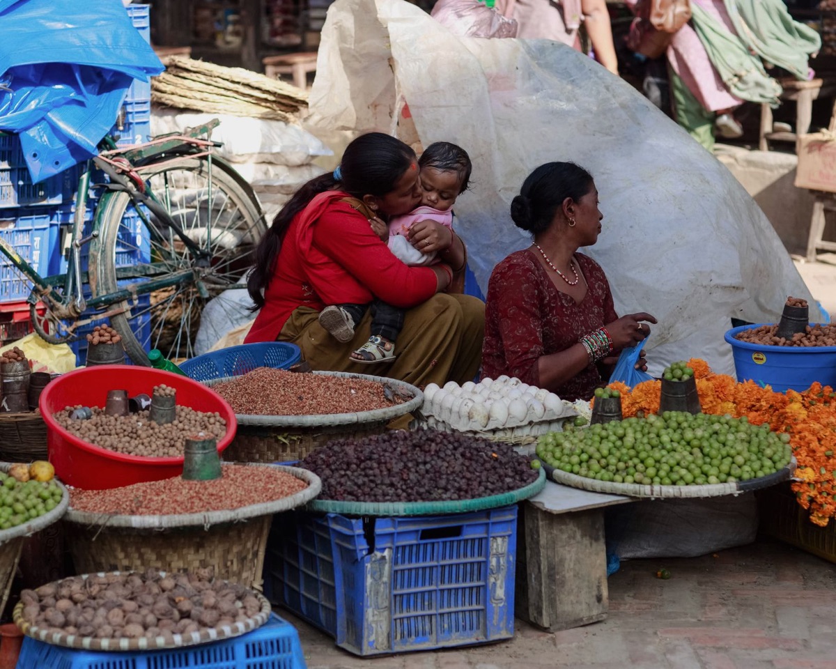 Traditional market in Ayutthaya, bridging heritage and modernity.