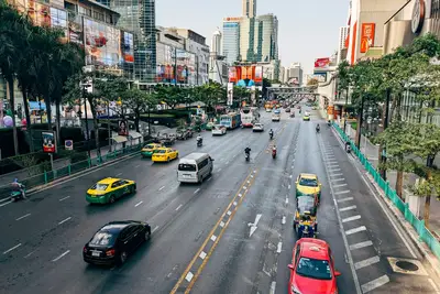 Economic structure guide to navigate global shifts and risks